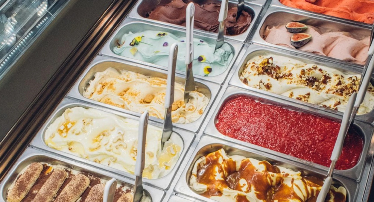 Grande rede de sorveteria abre 200 vagas em Porto Alegre com escala 5x2