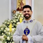 Padre some antes de missa e é encontrado morto em Casa Paroquial Padre some antes de missa e é encontrado morto em Casa Paroquial