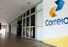 Plano de reestruturação dos Correios pode demitir até 15 mil funcionários em 3 anos Plano de reestruturação dos Correios pode demitir até 15 mil funcionários em 3 anos