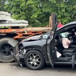 Canoas: acidente entre Jeep e caminhão deixa mulher ferida e causa bloqueio em avenida Canoas: acidente entre Jeep e caminhão deixa mulher ferida e causa bloqueio em avenida