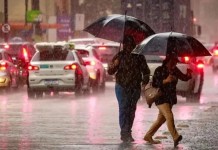 Capital em alerta laranja para chuva de pedras e tempestades intensas neste fim de ano com precipitação e ventos fortes.
