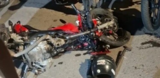 Colisão frontal entre carro e moto mata homem ocorrência do homem que morrem em colisão