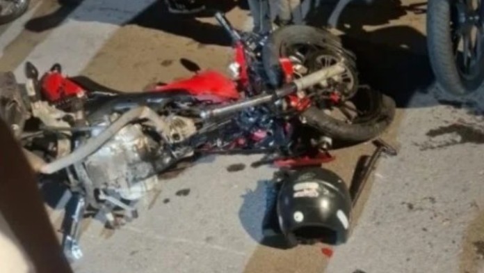 ocorrência do homem que morrem em colisão