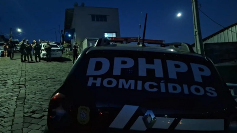 ocorrência do jovem morto Jovem de 20 anos é morto a tiros após desentendimento com vizinhosa tiros em caxias do sul