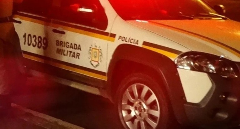 Jovem tem casa invadida e é morto a tiros por criminosos em Viamão