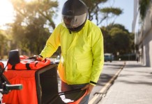 o entregador que teve a punição