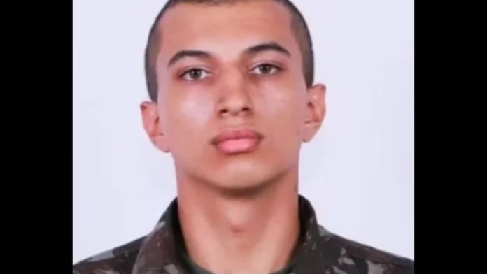 O militar que morreu após ser atingido por árvore