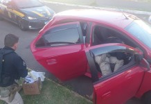 mulheres presas canoas