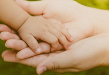 Pensão para filhos de vítimas de feminicídio entra em vigor no Brasil