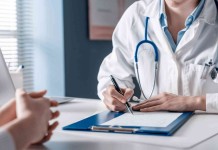 Justiça determina indenização para trabalhador chamado de "recordista de atestados" por chefe em empresa no RS