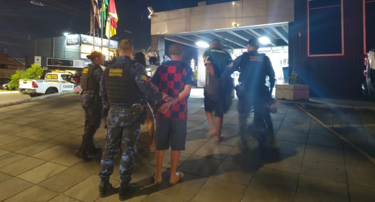 trio preso escola canoas