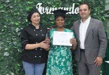 “Agora eu vou sair da rua” aluna comemora formatura em curso de panificação que transformou a vida de 150 mulheres em Canoas "Agora eu vou sair da rua" aluna comemora formatura em curso de panificação que transformou a vida de 150 mulheres em Canoas"Agora eu vou sair da rua" aluna comemora formatura em curso de panificação que transformou a vida de 150 mulheres em Canoas