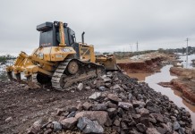 Eduardo Leite vistoria obras do Dique Mathias Velho em Canoas nesta sexta-feira