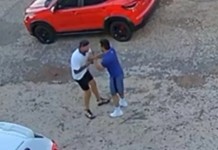 Morto em academia: homem é esfaqueado e morre durante ataque em frente a academia em Londrina Homem morto em academia de Londrina após ser esfaqueado cinco vezes; suspeito foi preso em flagrante.