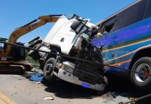 VÍDEO: Veja a colisão frontal entre carreta e ônibus que deixou 11 mortos em Pelotas, na BR-116