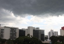 Ciclone extratropical avança e pode provocar chuvas intensas e temporais em vários estados, incluindo no RS, segundo especialistas Ciclone extratropical avança e pode provocar chuvas intensas e temporais em vários estados, incluindo no RS, segundo especialistas