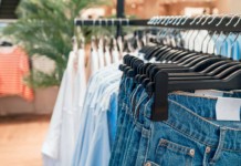 “Brasil empurrou a gente para fora”, diz CEO de tradicional gigante de roupas após empresa deixar o país