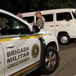 Jovem de 20 anos é morto a tiros enquanto preparava churrasco no pátio de casa em Cruz Alta; Polícia Civil investiga autoria e motivação.