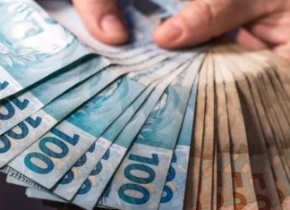INSS antecipa 13° salário: aposentados e pensionistas podem receber antes