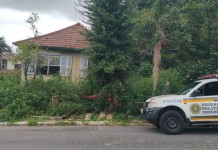 O que se sabe sobre o caso da mulher encontrada morta dentro de casa abandonada em Canoas?