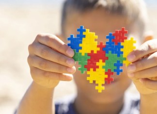 Comissão aprova projeto que garante remédios para autismo no SUS
