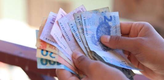 Bolsa Família apostas: governo quer bloquear uso do benefício em sites de jogos online