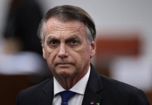 Bolsonaro passa mal e é levado às pressas para hospital em Brasília