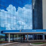 O 13º salário do INSS em 2026 já tem calendário confirmado. Veja quem recebe, datas da 1ª e 2ª parcela, valores e como consultar o pagamento.