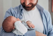 Lula sanciona lei que amplia licença-paternidade para até 20 dias e cria salário-paternidade