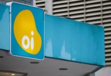 Oi admite falta de caixa e pagamento de trabalhadores passa a depender de venda milionária