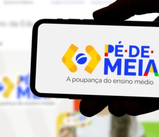 Pé-de-Meia permite investimento no Tesouro Direto e já alcança 50 mil estudantes Pé-de-Meia permite investimento no Tesouro Direto e já alcança 50 mil estudantes