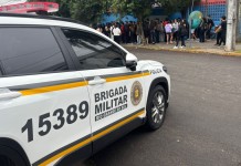 Professor preso em Canoas: alunos fazem protesto e cobram providências após denúncias Professor preso em Canoas: alunos fazem protesto e cobram providências após denúncias