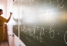 Professores vão ganhar mais: RS aprova reajuste de 5,4% no piso do magistério