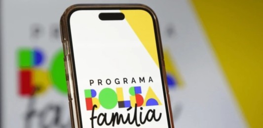 Bolsa Família paga beneficiários com NIS final 3 nesta segunda-feira (20)
