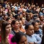 canoas monitores escolas