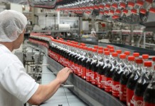 Coca-Cola anuncia fim de operação no Brasil e mudança começa a afetar consumidores
