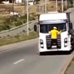 Meme do "patriota do caminhão" vai virar filme e já tem até trailer liberado; veja