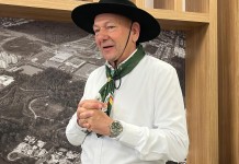 Luciano Hang é proibido de usar Fofão em campanhas da Havan Luciano Hang é proibido de usar Fofão em campanhas da Havan