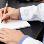 Funcionário é demitido por justa causa após zombar da empresa com atestados nas redes sociais Funcionário é demitido por justa causa após zombar da empresa com atestados nas redes sociais