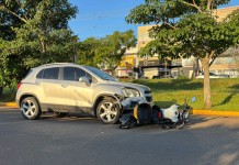 Motociclista morre após colidir em carro em Canoas