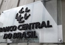 Banco Central bate o martelo e diz "NÃO" para Nubank, Itaú e Caixa; novas regras do Pix pegam usuários de surpresa e problemas graves são relatados em suas contas