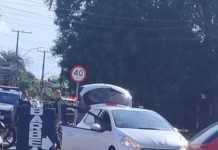Perseguição a carro roubado termina com três baleados e policial ferido em Canoas perseguição canoas