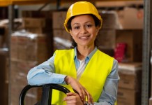 Quanto ganha um técnico em logística em 2026? Salário chama atenção e pode surpreender