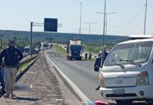 Tragédia na BR-116 deixa dois mortos em Guaíba, carro capotou