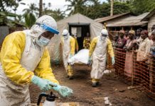 Três voluntários morreram após contraírem Ebola no Congo, enquanto autoridades intensificam ações para conter o avanço da doença.