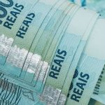 Recompensa por denúncias de criminosos pode chegar a R$ 100 mil em programas apoiados pelo governo federal.