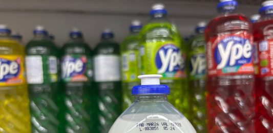 Rival da Ypê denunciou suposta contaminação microbiológica antes da ação da Anvisa.