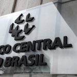 Quem tem dívida pode levar susto no banco com nova regra de bloqueio imediato