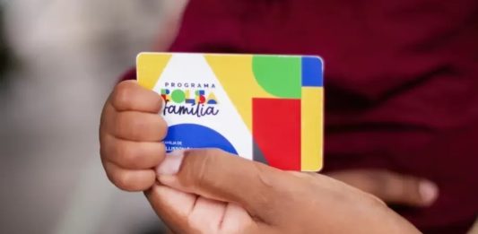 Benefícios sociais podem ultrapassar R$ 1,6 mil para algumas famílias inscritas no CadÚnico.