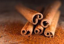 Anvisa proíbe marca famosa de canela em pó após descoberta que assustou consumidores Anvisa proibiu venda de canela em pó após irregularidades sanitárias graves.